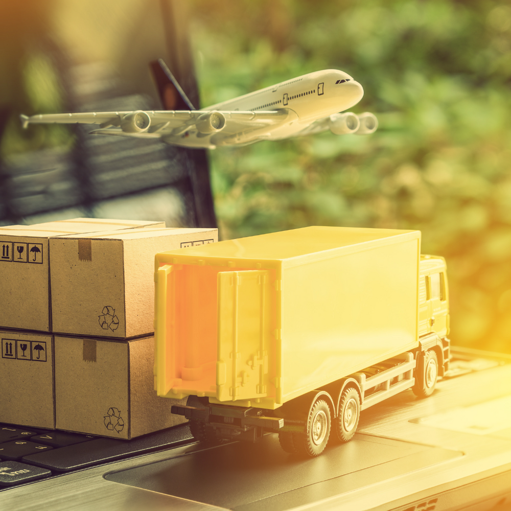 LUCKE shipping and logistics imagery